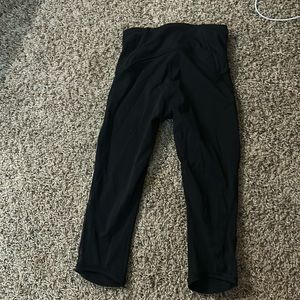 Lulu capris leggings